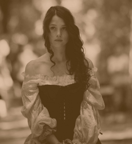 Datei:ElenaGard2 wiki.jpg